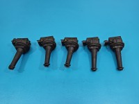 Cewka zapłonowa Volvo S60 I 2.4 20V 4PIN Pęknięcia na obudowach w zaznaczonych miejscach 9125601