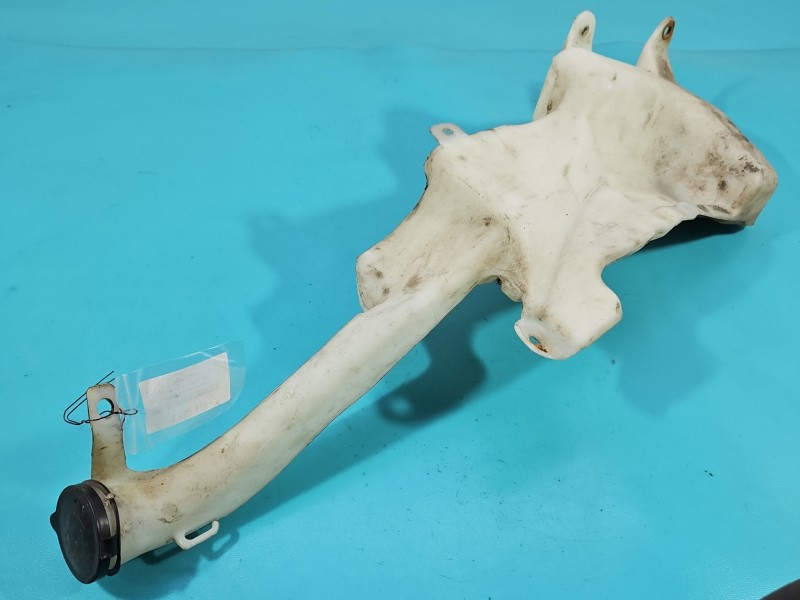 Zbiornik Zbiorniczek płynu spryskiwacza Toyota Rav4 II 00-