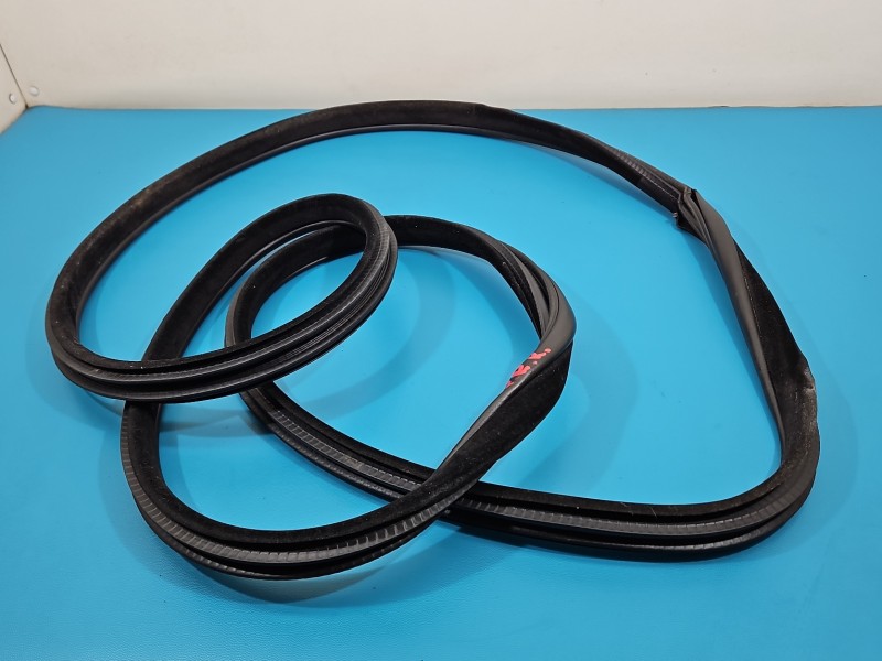 Uszczelka drzwi przód prawa BMW X5 F15