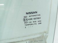 Szyba drzwi przód lewa Nissan Juke I F15 10-19 HB