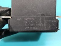 Zamek klapy tył 3C9827645A Vw Touran I HB Volkswagen, Europejska, 4PIN
