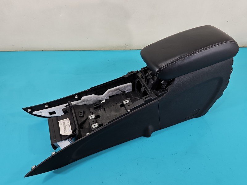 Podłokietnik TUNEL Jeep Grand Cherokee IV WK2 6148810 EUROPA