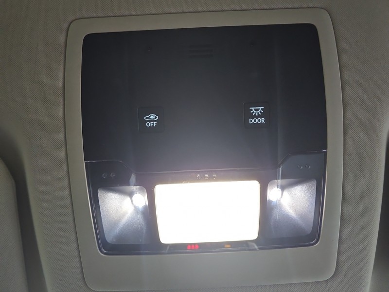 Lampa kabiny lampka LEXUS NX I 14-21 1D111-208G