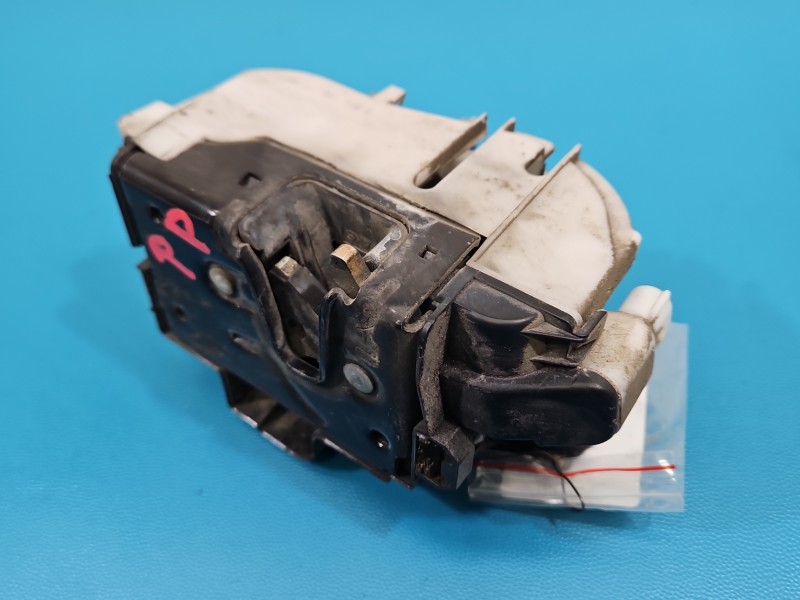 Zamek przód prawy Vw Polo III 6N EUROPA 3PIN