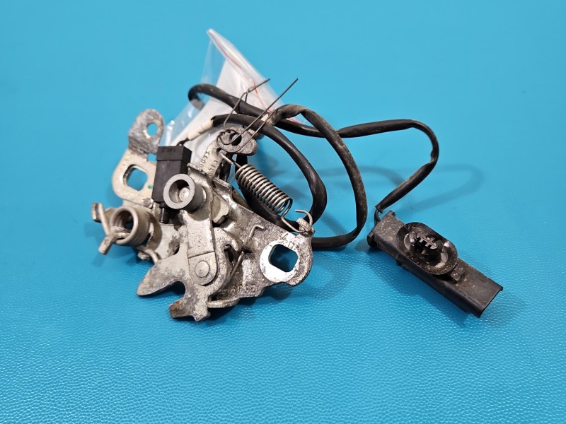 Zamek maski Peugeot Peugeot 3008 II