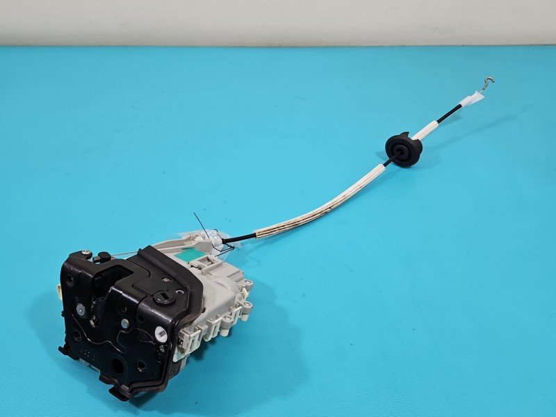 Zamek tył prawy 8K0839016C AUDI Q5 08- Producent części: Audi, 5 PIN