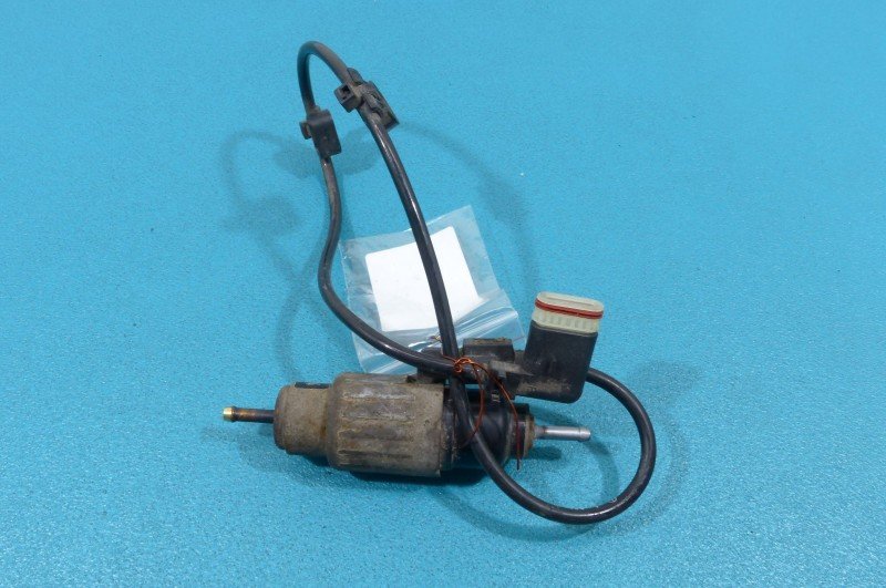 Pompka Mercedes S W221 A2214704294 Pompka Mercedes S W221 A2214704294