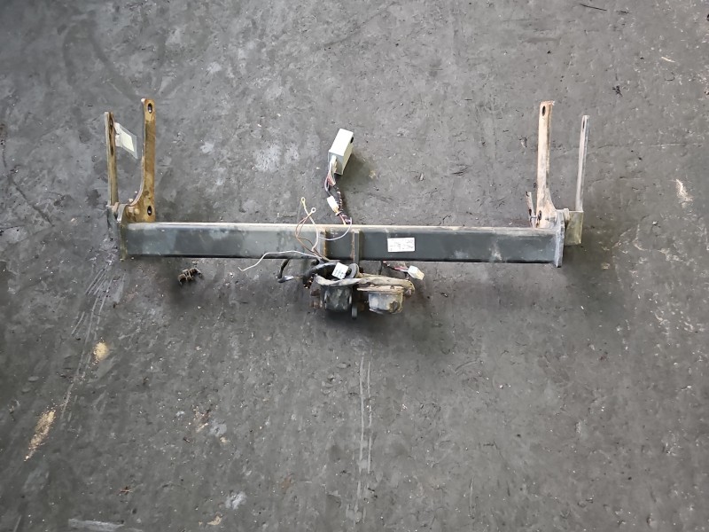 Hak holowniczy Toyota Rav4 V