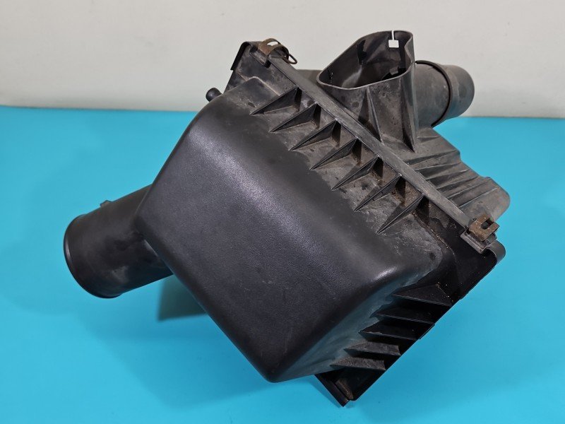 Obudowa filtra powietrza Jeep Grand cherokee III WK 53013804AC, 87865A 3.7 V6 Obudowa filtra powietrza Jeep Grand cherokee III WK 53013804AC, 87865A 3.7 V6