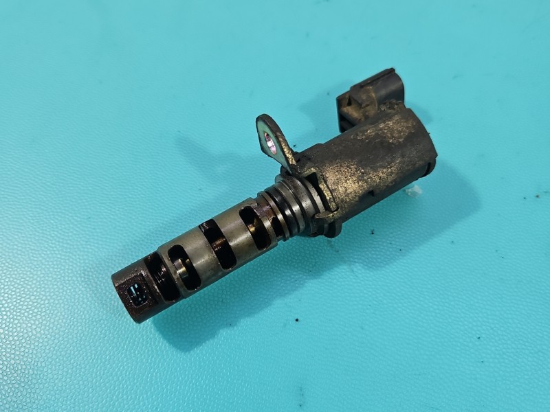 Czujnik faz rozrządu Toyota Avensis II T25 15330-22030 1.8 vvti