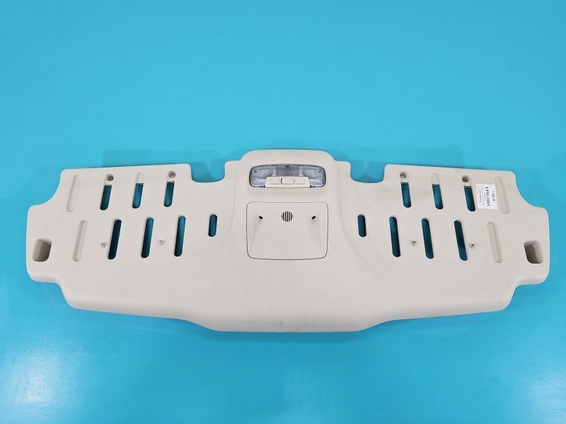 Lampa kabiny lampka Ford Transit Courier 14-23 Lampa kabiny lampka Ford Transit Courier 14-23