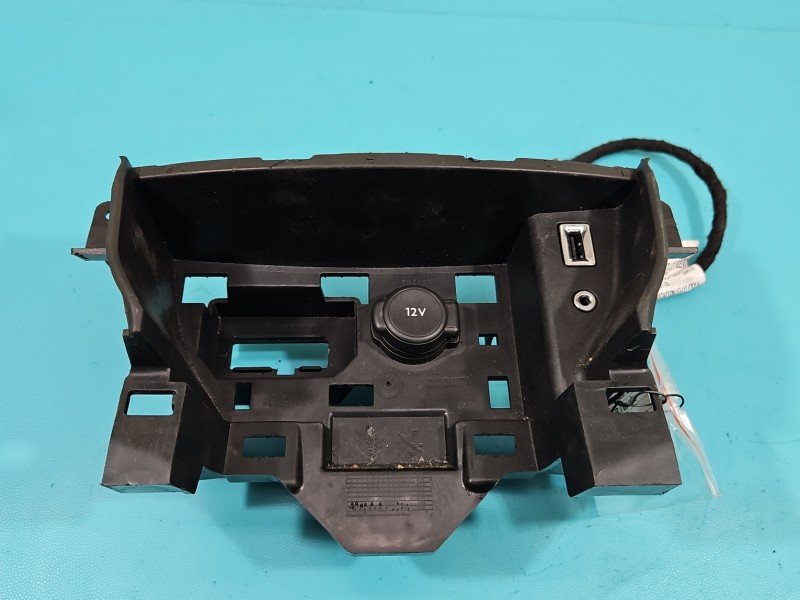 Gniazdo USB Peugeot 308 II T9 9806048080, 9803434777