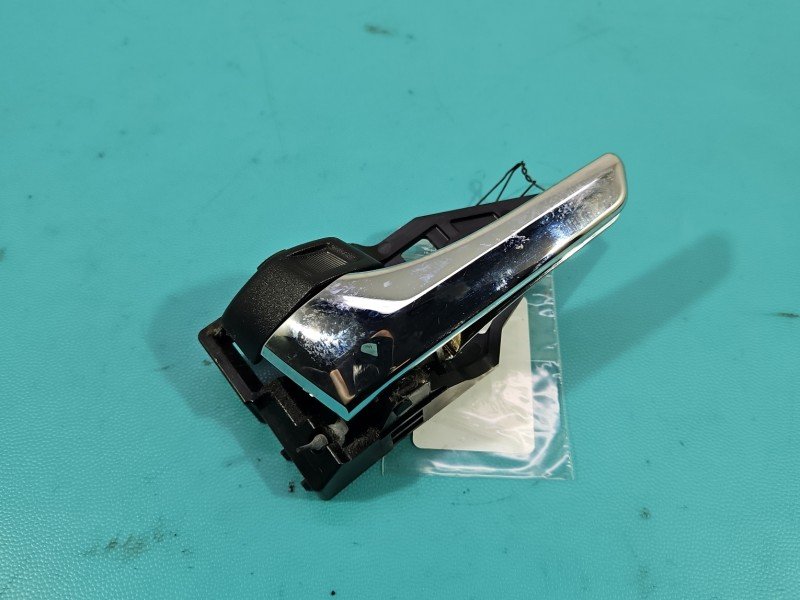 Klamka wewnętrzna tył lewa Toyota Rav4 IV