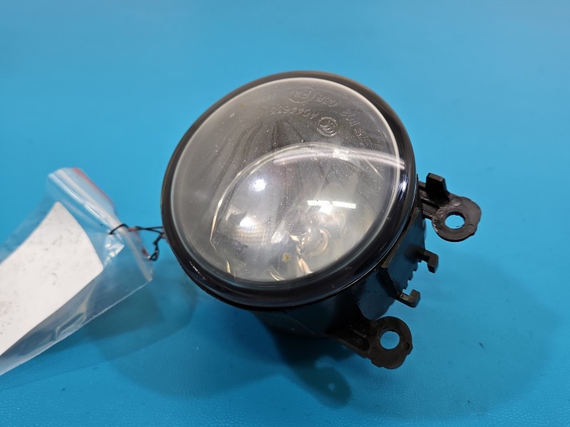 Halogen prawy Mitsubishi Outlander II 89208357, 8321A429