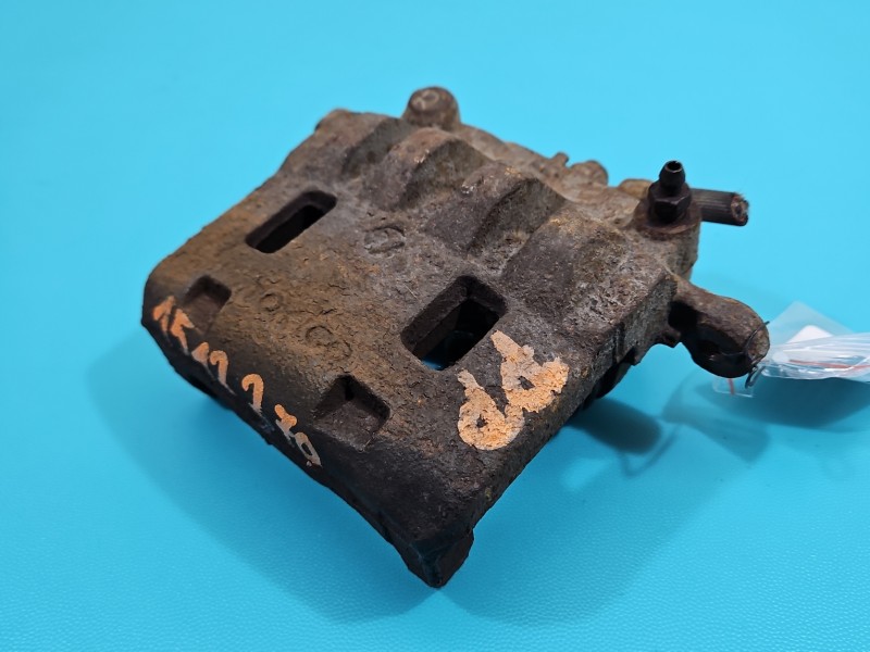 Zacisk przód prawy Subaru Legacy IV 2.0 B boxer