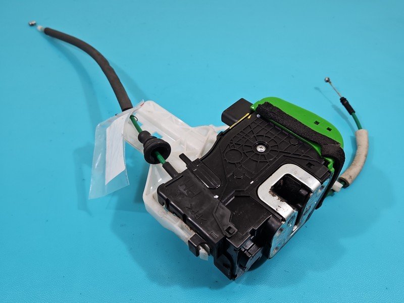 Zamek przód prawy 81320-3Z020 Hyundai I40 EUROPA Hyundai