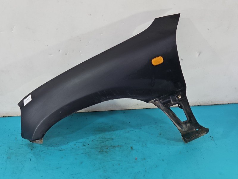 Błotnik przód lewy Toyota Rav4 I 94- zielony 6N5