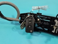 Klamka przód lewa zewnętrzna Vw Scirocco III 08- 1K8837885F, 5N0837017C