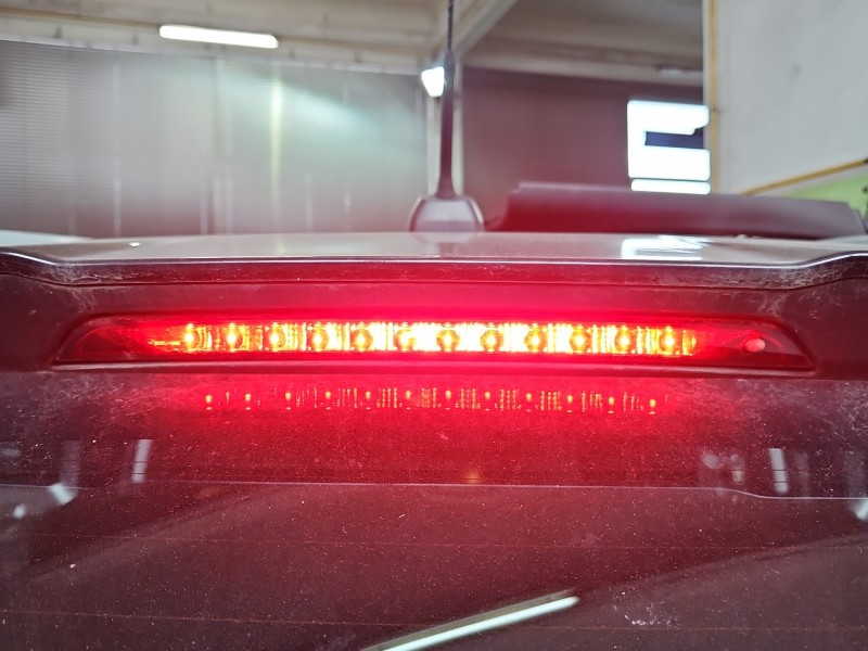 TRZECIE ŚWIATŁO STOP STOPU Opel Grandland HB 9688016380