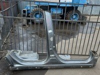 Próg prawy SŁUPEK ŚRODKOWY B Chevrolet Orlando HB 5d szary
