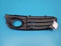 Zaślepka kratka zderzaka prawa atrapa AUDI A4 B8 8K0807682A