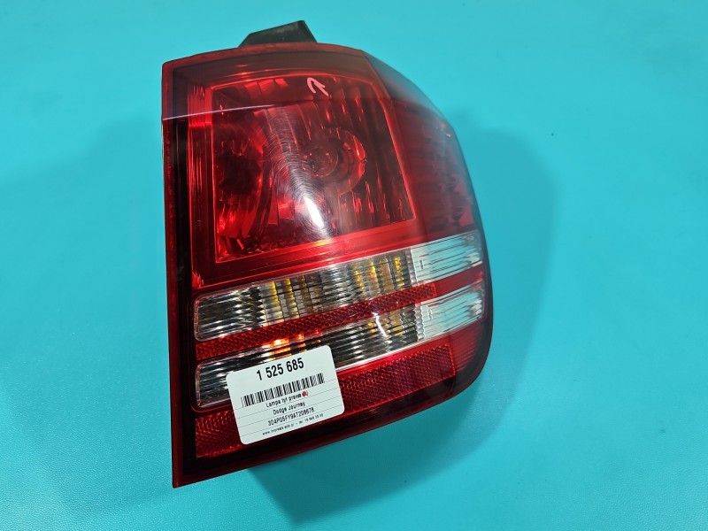 Lampa tył prawa Producent części: Dodge, Delikatnie wypalona obudowa nad żarówką Dodge Journey HB EUROPA