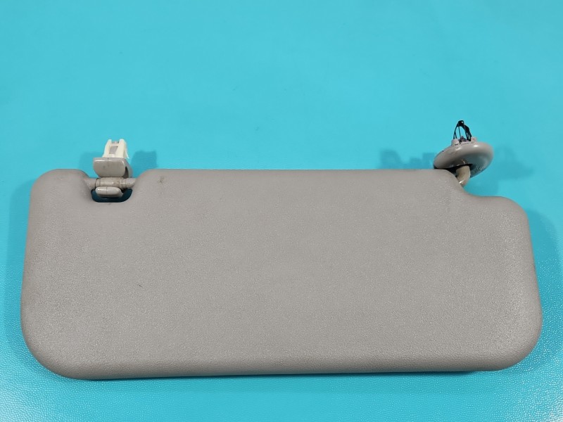 Przesłonka lewa Toyota Yaris II DASZEK osłona przeciwsłoneczna