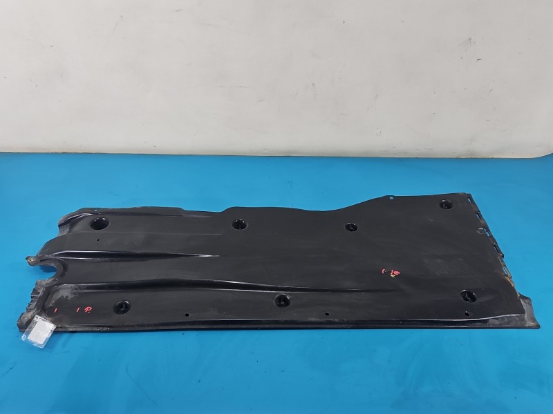 Osłona Europejska, podwozia prawa, niewielka dziura Cupra Formentor 1.5 TSI