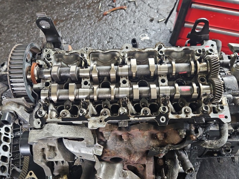 Głowica Opel Astra IV J 55576872 1.7 cdti