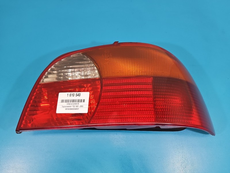Lampa tył prawa Toyota Avensis I T22 sedan EUROPA