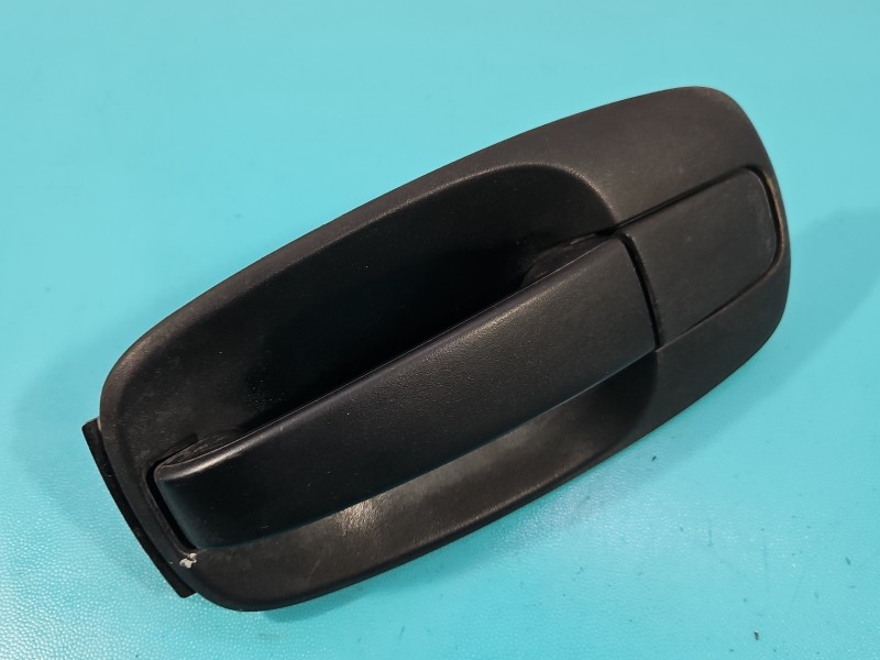 Klamka tył prawa zewnętrzna Renault Trafic II 8200897943