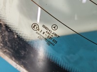 Szyba tylna KLAPY BAGAŻNIKA TYŁ Mercedes 124 sedan