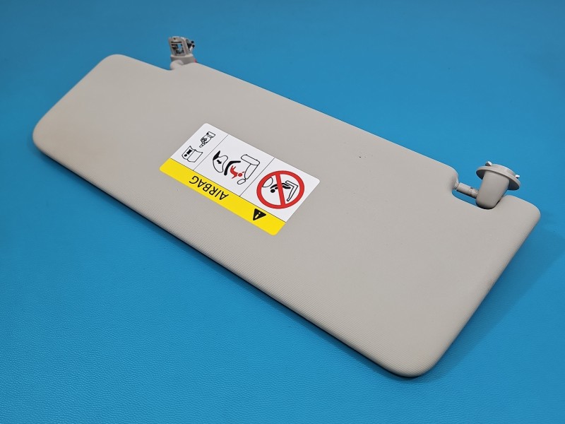 Przesłonka prawa Vw Tiguan II 16- DASZEK osłona przeciwsłoneczna