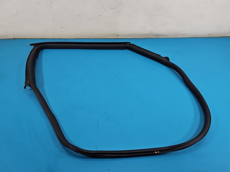 Uszczelka drzwi tył lewa Maserati Quattroporte VI 13-