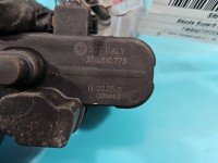 Siłownik klapki wlewu paliwa Skoda Superb II 3T0810773