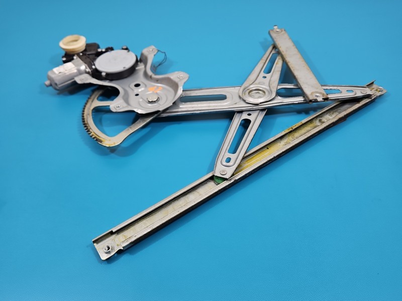 Podnośnik przód lewy Toyota Auris I 85702-02020 5d HB