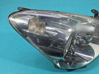 Reflektor prawy lampa przód Toyota Corolla Verso II EUROPA