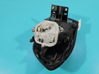 Lampa tył lewa Producent części: FIAT, W BŁOTNIK / KOMBI - HATCHBACK / Z LISTWĄ ŻARÓWKOWĄ Fiat Tipo II 15- HB