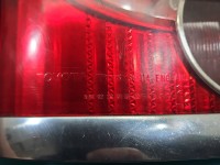 Lampa tył lewa TOYOTA, 06-08 Uszkodzone zaczepy wkładu Toyota Avensis II T25 kombi EUROPA