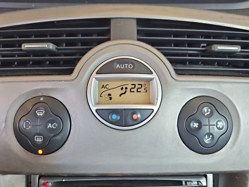 Konsola panel nawiewu Renault Scenic II 8200344842