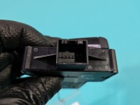 Przełącznik przód - lewa, Producent części: Seat, Europejska, FOTELA PRZÓD LEWY KIEROWCY Seat Ateca 8W0959747B
