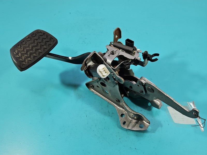Pedał pedały Toyota Rav4 V hamulca sprzęgła