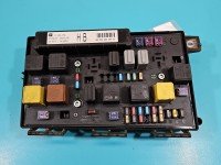 Skrzynka bezpieczników Opel Astra III H 13206754HB, 13206754
