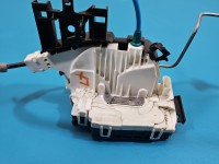 Zamek tył lewy A2047302735 MERCEDES W176 Mercedes, 4pin