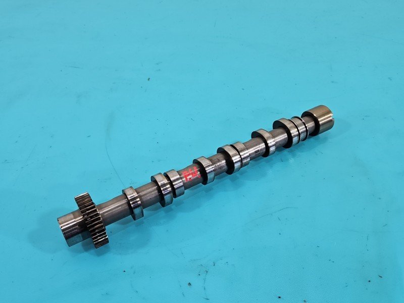 Wałek rozrządu Audi A5 8T 3.0 tdi V6