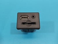 Gniazdo USB Opel Zafira C 20868796