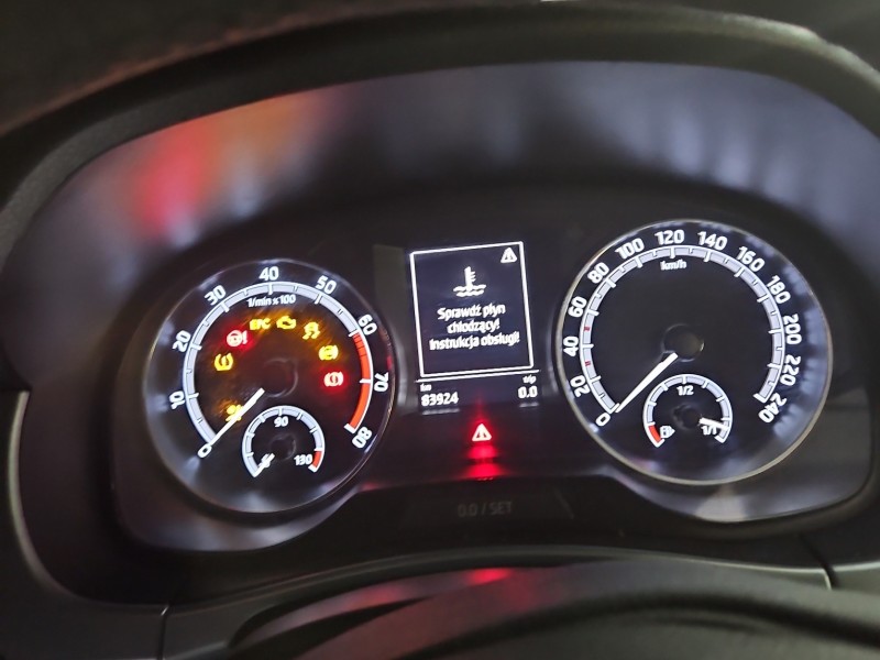 Licznik Skoda Fabia III 6V0920740D 1.0 TSI EUROPA