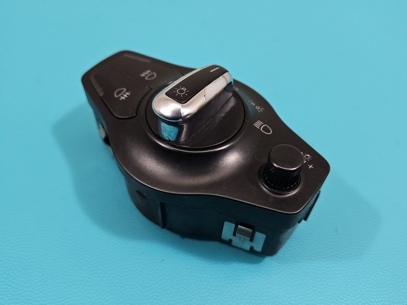 Przełącznik włącznik świateł AUDI A4 B8 8K0941531AR