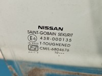 Szyba drzwi przód prawa Nissan Micra K13 HB