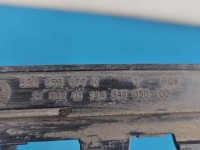 Zaślepka kratka zderzaka środkowa atrapa Skoda Octavia III 5E0853677K